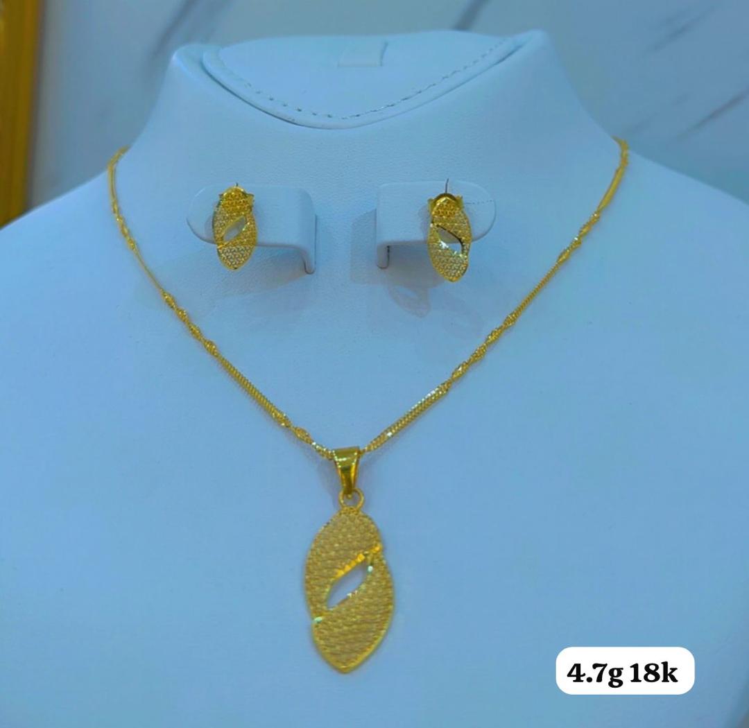 Collier en Or + Boucle d&rsquo;oreille 4.7g, 18K 