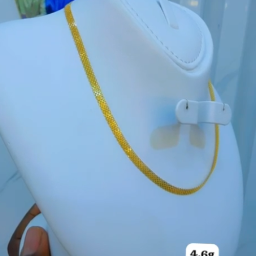 Colier , boucle d'oreille en Or 18k , 4.6g