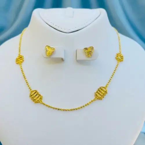 Collier en Or + Boucle d’oreille 